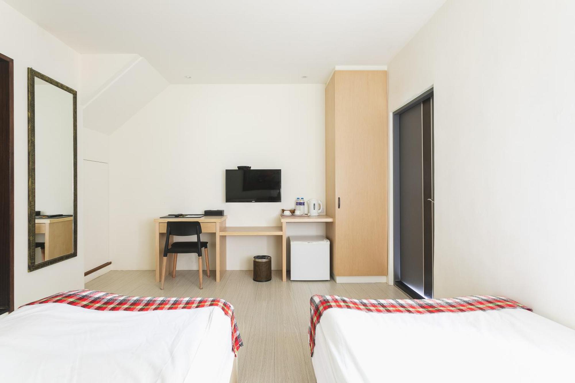 Tropical Low Boundary B&B Тонхэ Экстерьер фото